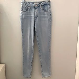 Levi 721 High Rise Skinny Jeans (26)